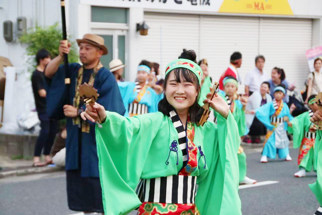 岡山うらじゃ踊り連七彩